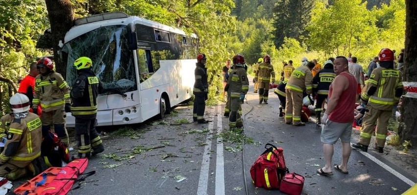 Wypadek autokaru na Przełęczy Kowarskiej 26.06.2022