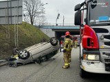 Dachowanie na DTŚ w Chorzowie. Wcześniej uderzył fordem w przód ciężarówki