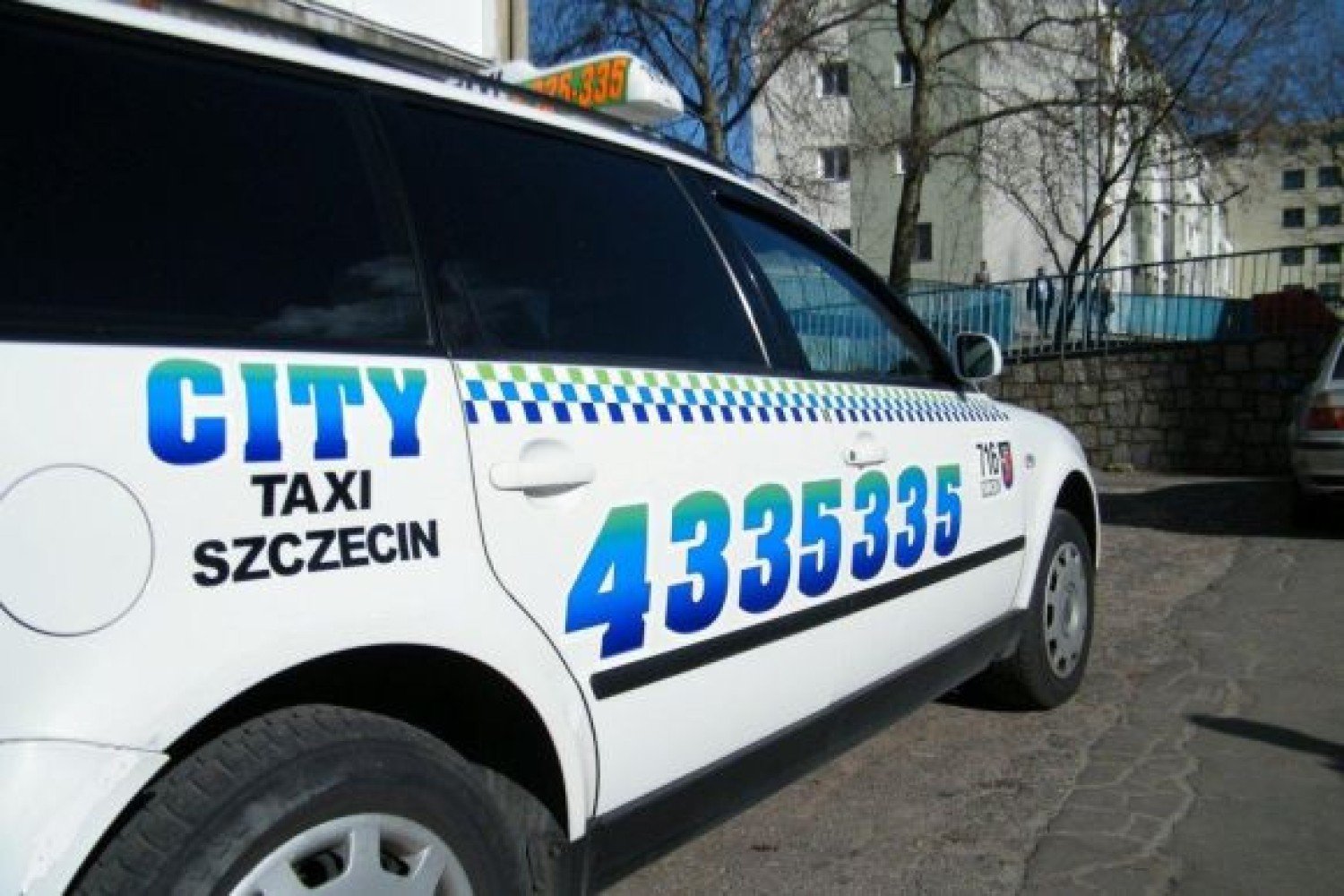 Na ulice Szczecina wyjechały białe taksówki | Szczecin Nasze Miasto