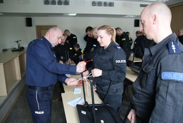 Bydgoszcz: Szkolenie policjantów z ratownictwa wodnego [ZDJĘCIA]