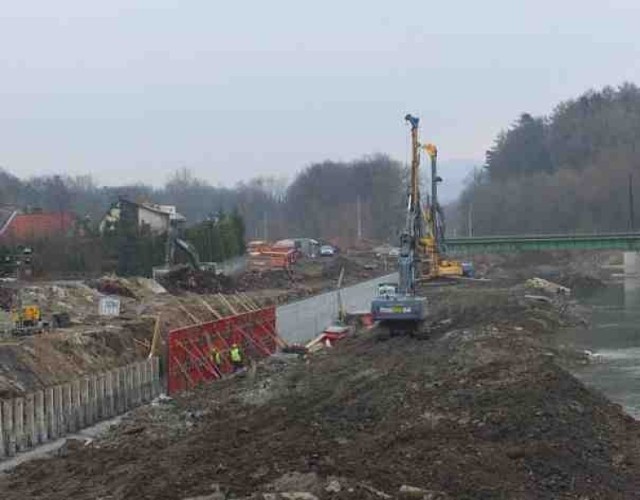 Nowy most w Żywcu. Prace związane z budową nowego odcinka drogi wojewódzkiej 941 w Żywcu.