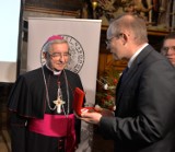 Abp Sławoj Leszek Głódź otrzymał honorową nagrodę "Świadek Historii" [ZDJĘCIA]