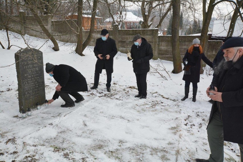 W Krośnie obchodzono Międzynarodowy Dzień Pamięci o Ofiarach Holocaustu na Podkarpaciu [ZDJĘCIA]