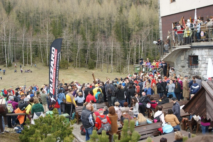 Tatry. Na Kalatówkach górale zjeżdżali na starym sprzęcie [ZDJĘCIA]