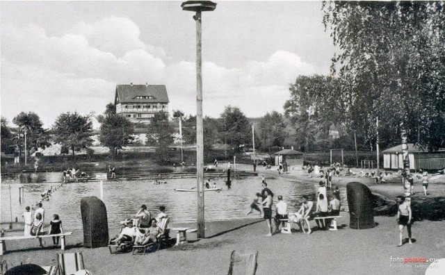 Lata 1930-1945 
Schronisko młodzieżowe i kąpielisko miejskie