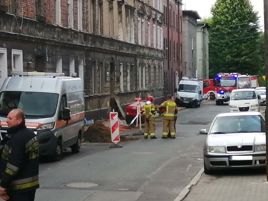 Pilne! Rozszczelnienie rury gazowej i ewakuacja w Boguszowie-Gorcach koło Wałbrzycha [ZDJĘCIA]