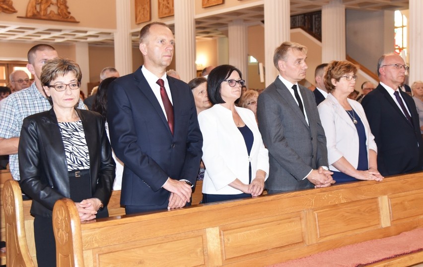 Mieszkańcy Janowa Lubelskiego wzięli udział w uroczystym odsłonięciu Memoriału. 80.rocznica wybuchu II wojny światowej