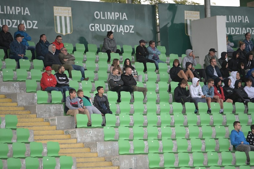Kibice na meczu Olimpia Grudziądz - Warta Poznań