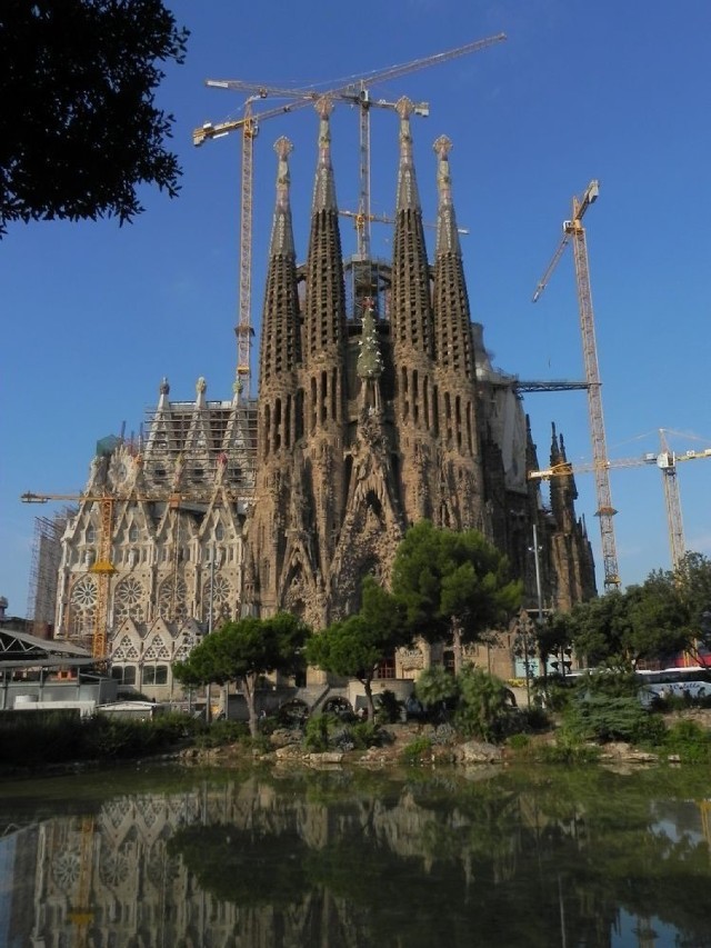 Najbardziej znaną budowlą Antoniego Gaudiego jest bazylika Sagrada Familia. Fot. Krzysztof Krzak