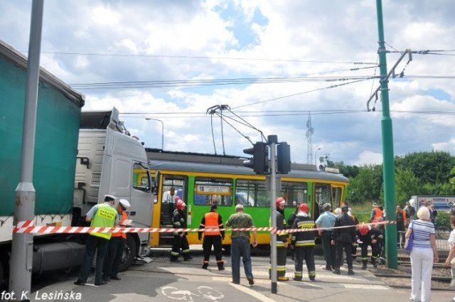 Kwadrans przed południem służby ruchu MPK otrzymały zgłoszenie, ...