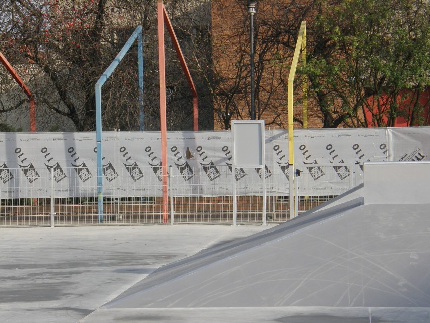 Skatepark Gliwice: Modernizacja obiektu dobiegła końca. Oddanie skateparku planowo na 22 listopada