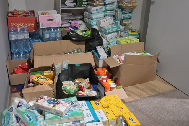 Grudziądzanie organizują zbiórkę rzeczy dla uchodźców z Ukrainy. Potrzeby są ogromne