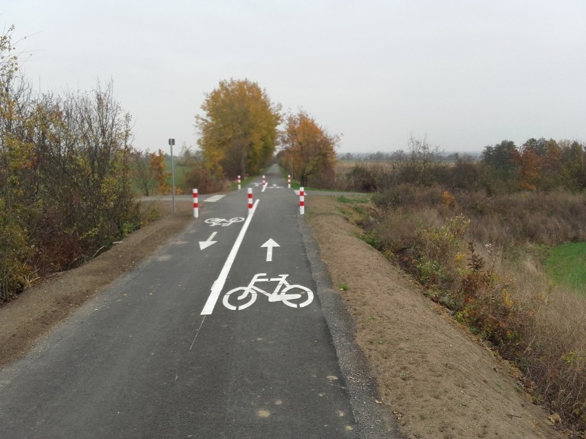 Zbudowana dwa lata temu ścieżka rowerowa Gryfino...