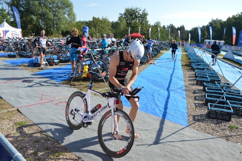 Triathlon w Przechlewie 2015. Jazda rowerem