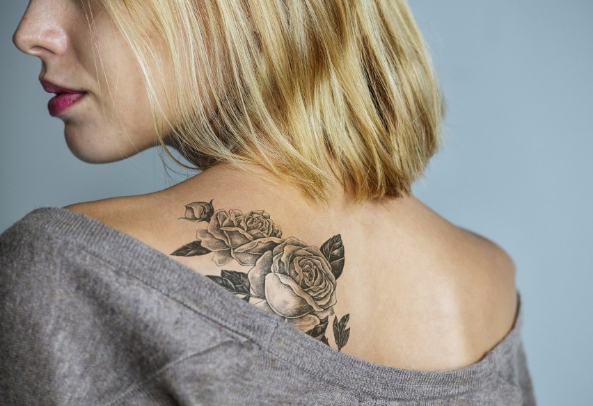 Jak zasłonić niechciany tatuaż? Tak koszmarne wzory zamieniają się w arcydzieła. Najlepsze tatuaże cover up