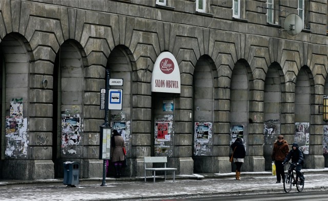 Słynnych obywateli będziemy mogli podziwiać na 70 płaskorzeźbach po wewnętrznej stronie arkad.