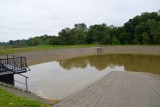 Drugie podejście do budowy polderu zalewowego w Rawiczu. Przy Półwiejskiej powstanie zbiornik retencyjny na 7.200 metrów sześciennych wody