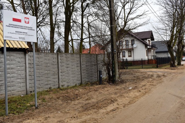 Budową zajmuje się Firma Inżynieryjno-Drogowej Drogtom z siedzibą we Włocławku