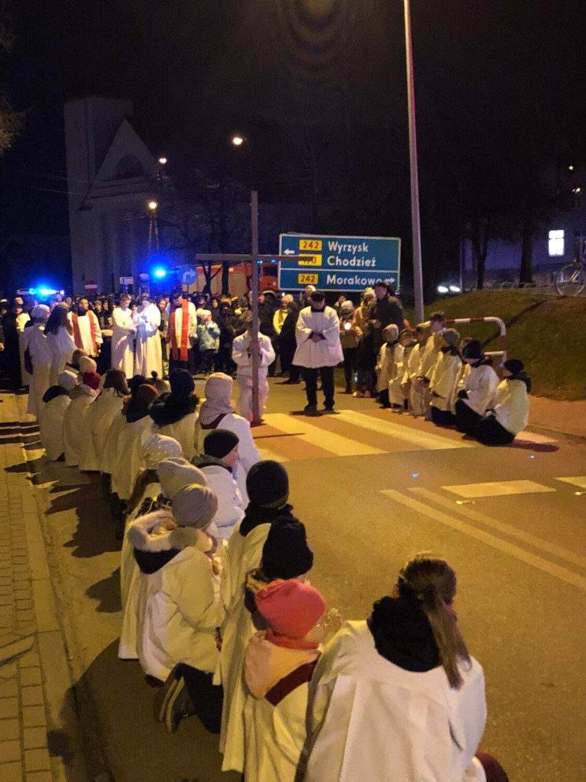 Droga krzyżowa w Gołańczy. Wierni przeszli ulicami miasta 