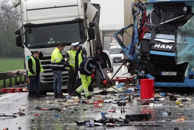 Wypadek na autostradzie A4, droga jest zablokowana