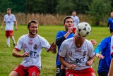 Tak się gra w klasie B. Triumf Chrząstawy, ale będzie walkower - UNIKALNE ZDJĘCIA