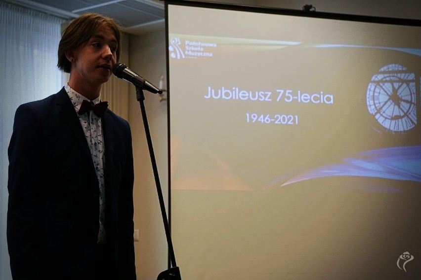 Państwowa Szkoła Muzyczna I i II stopnia w Kutnie obchodzi swój jubileusz. W tym roku mija 75 lat od rozpoczęcia działalności kulturalnej jednostki.