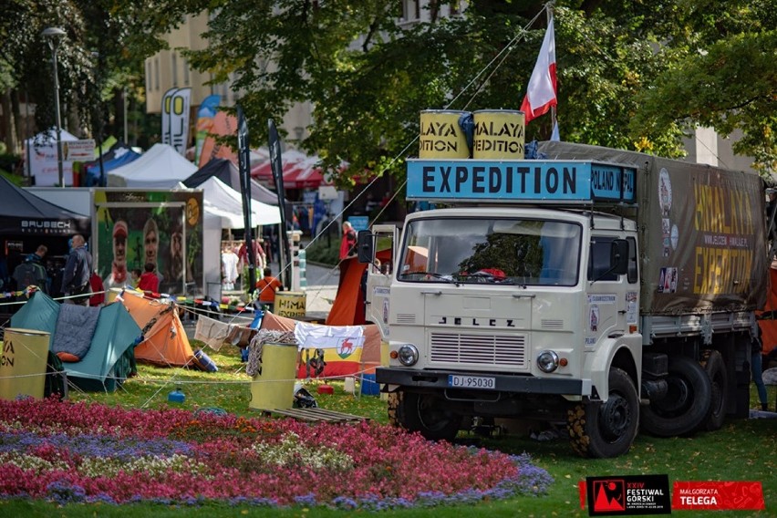 Jelczem w Himalaje! Polacy po 40 latach znów chcą to zrobić! [FILM]