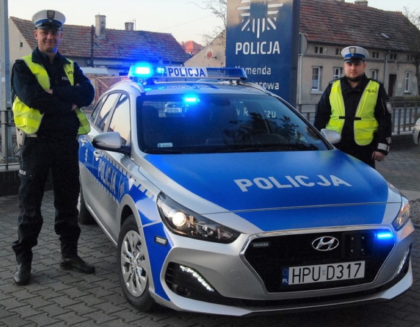 Nowy radiowóz rawickich policjantów. Hyundai i30 już w rawickiej komendzie [ZDJĘCIA]