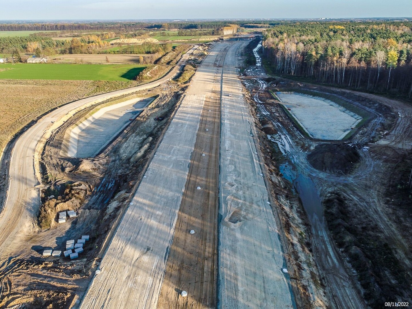 Budowa autostrady A2 na wschód od Warszawy. Jak przebiegają prace? W  przyszłym roku dwa odcinki z "dziurą" pomiędzy | Warszawa Nasze Miasto