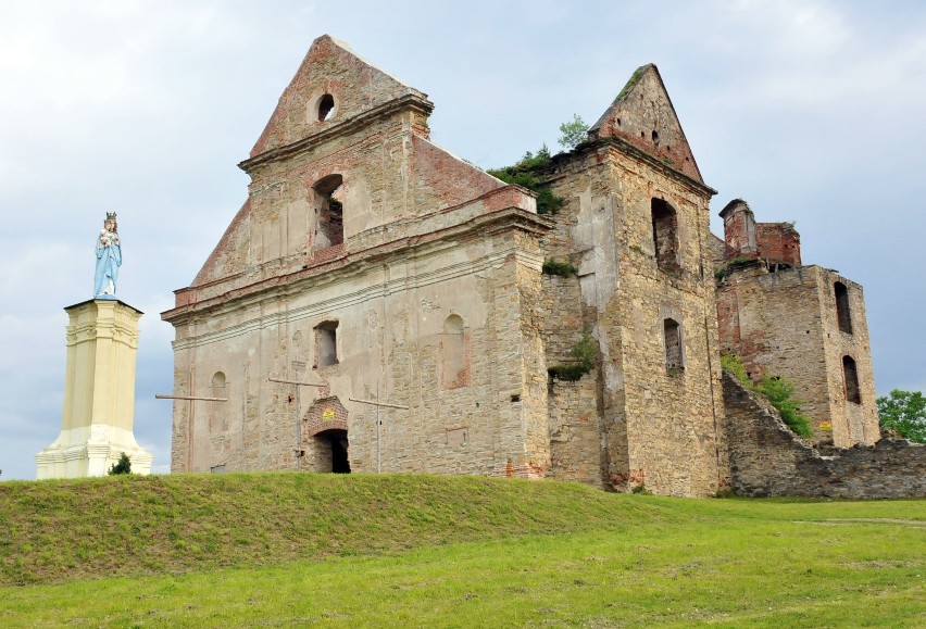 300 tys. zł dotacji na konserwację ruin XVIII-wiecznego klasztoru w Zagórzu