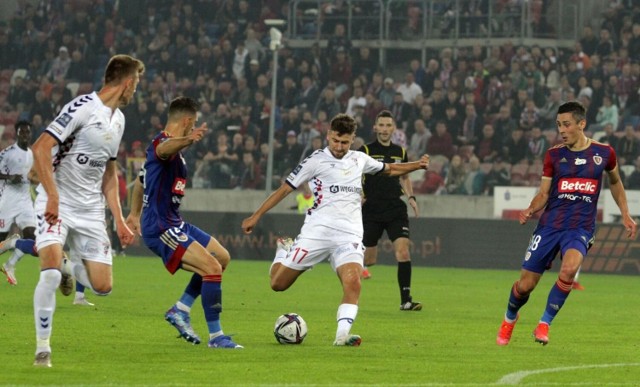 W nowym sezonie PKO Ekstraklasy nadal będą grały Górnik Zabrze i Piast Gliwice. Które zajmą miejsca? Kto będzie na podium? Kto spadnie?


Zobacz kolejne zdjęcia. Przesuwaj zdjęcia w prawo - naciśnij strzałkę lub przycisk NASTĘPNE