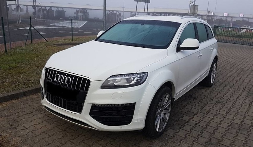 Funkcjonariusze z Placówki SG w Kuźnicy zatrzymali Audi Q7 o...