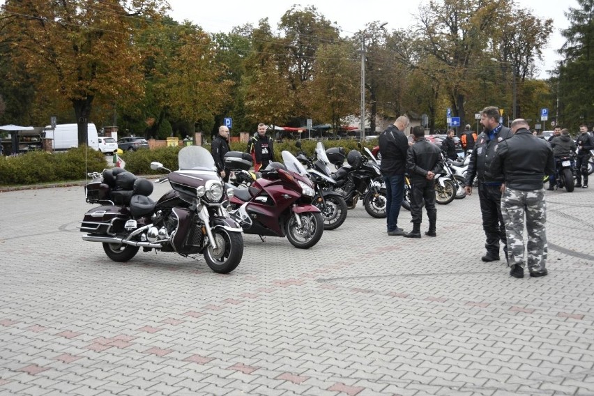 Ryczące maszyny przejechały ulicami Kielc. Kawalkada złożona z tylu motocykli robiła wrażenie [WIDEO, ZDJĘCIA]