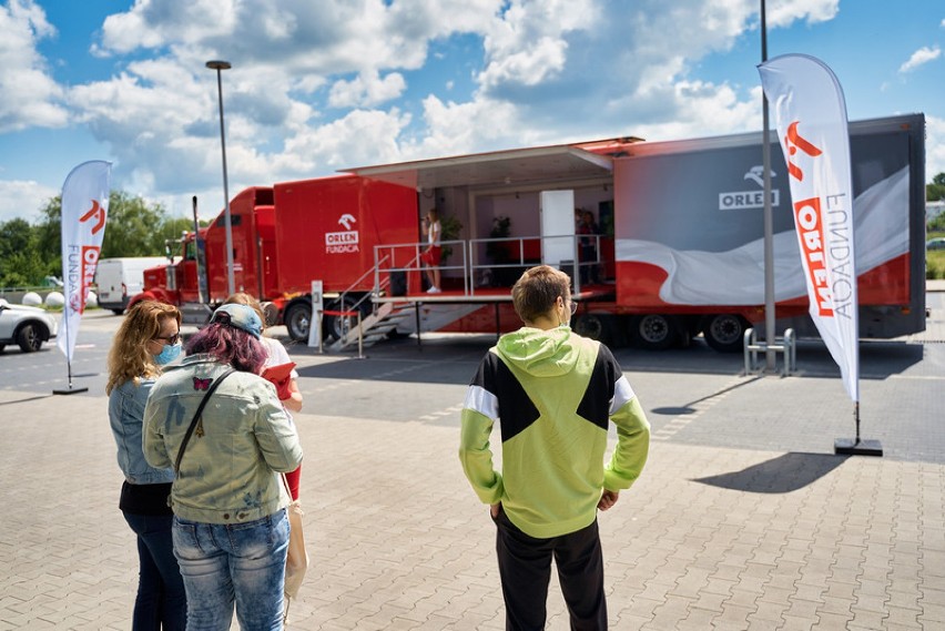 Malbork. Ciężarówka Orlenu przyjedzie w ramach kampanii "Wspieramy Polskę". W środku poczujesz się jak kierowca Formuły 1