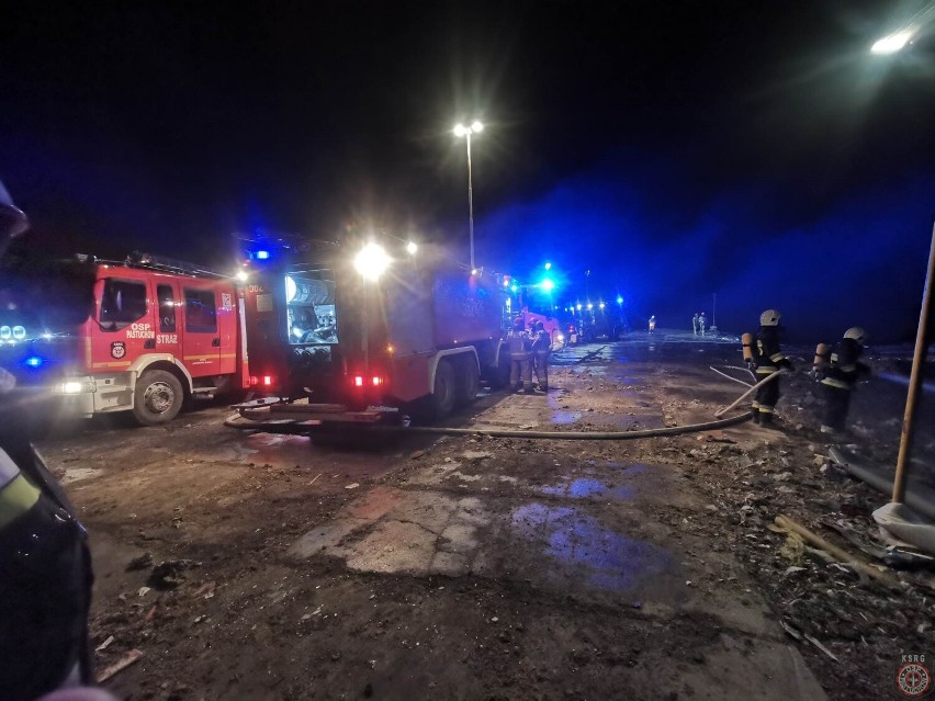 Pożar na wysypisku śmieci w Rusku koło Strzegomia, w...