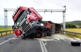 PILNE! Wypadek na DK 92. TIR zablokował drogę! [ZDJĘCIA]