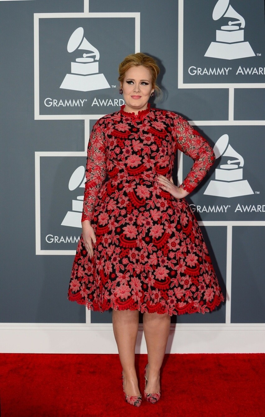 Adele obchodzi swoje 35. urodziny. Zobacz, jaka była jej droga do sukcesu i jaką przeszła metamorfozę. Gwiazda schudła 50 kg 