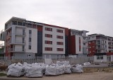 136 nowych mieszkań powstaje w rejonie ulic Falistej i Pienistej