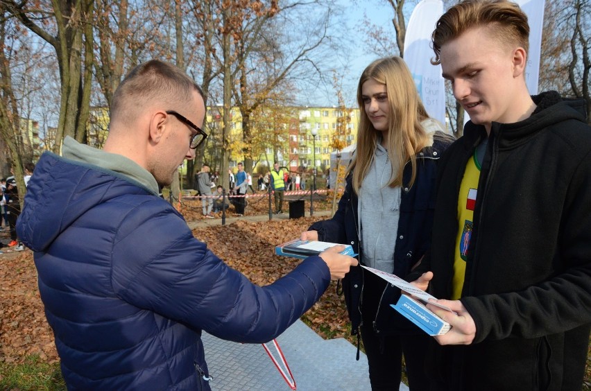 Uczniowie biegiem uczcili rocznicę odzyskania niepodległości [ZDJĘCIA]