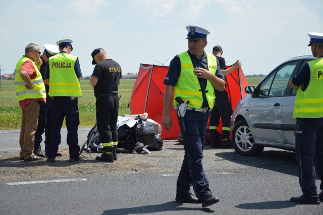 Śmiertelny wypadek motocyklisty na DK1 pod Piotrkowem Trybunalskim