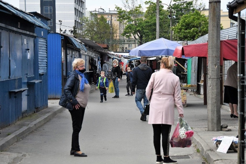 Niedzielne zakupy na bazarach w Kielcach. Zobacz zdjęcia
