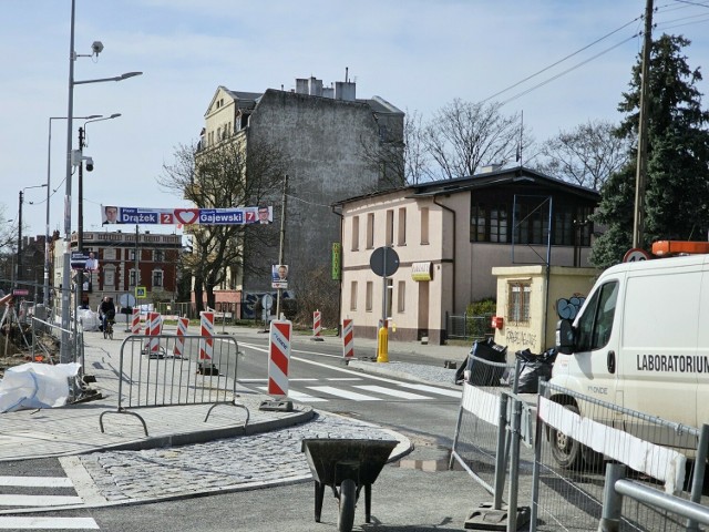 Po sześciu i pół miesiącach w najbliższy piątek kierowcy wrócą na remontowaną część ulicy Poznańskiej