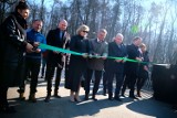 W Bochni oficjalnie otwarto przebudowany most na Babicy, jego budowa pochłonęła 2,9 mln zł. Zdjęcia z przecięcia wstęgi