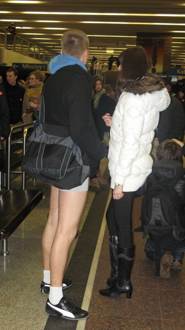 No Pants Subway Ride, czyli jazda metrem bez spodni odbyła się w Warszawie
