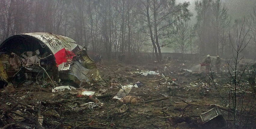 Szczątki rozbitego Tu-154M w Smoleńsku tuż po katastrofie...