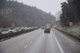 Urodziła przy autostradzie. Ojciec odebrał poród. Pomagali policjanci z Konina