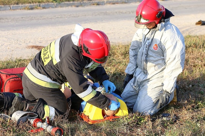 Ćwiczenia w Zakładach Azotowych w Puławach. "Wyciekło 800 ton amoniaku" (ZDJĘCIA, WIDEO)