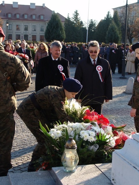 Patriotycznie na 11 listopada w Łęczycy [ZDJĘCIA]