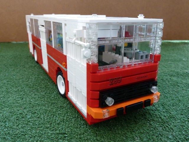 Ikarus z klocków Lego. Budował go przez prawie 2 miesiące [