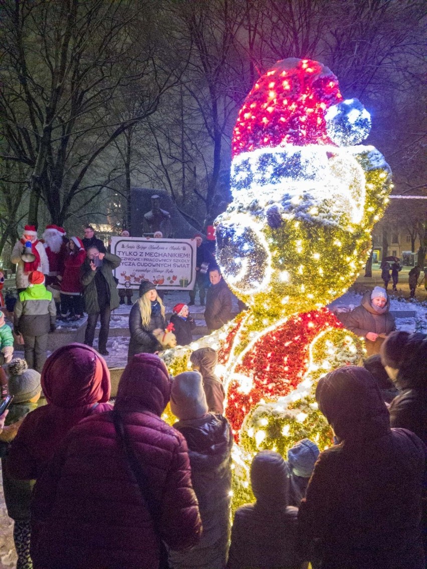 Świąteczne iluminacje w Słupsku. Miasto gotowe na święta...